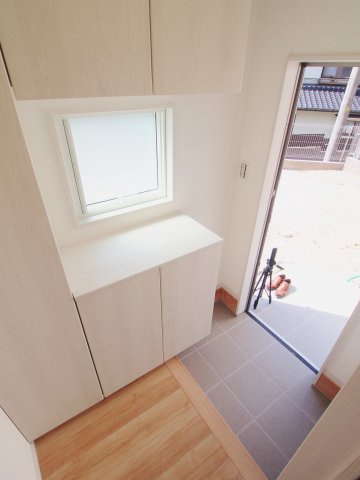 リベラル弐番館の玄関