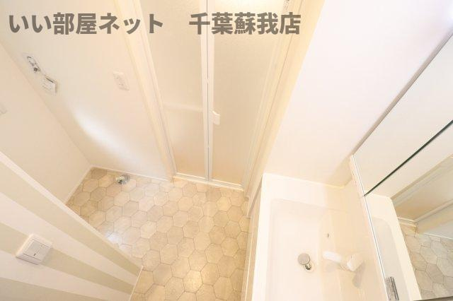 オリーブの木の洗面所|使いやすい洗面所です