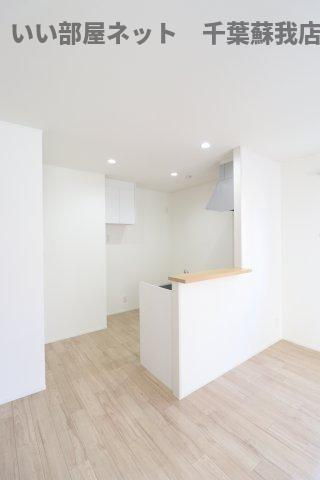 オリーブの木の居間・リビング|使いやすい居間です