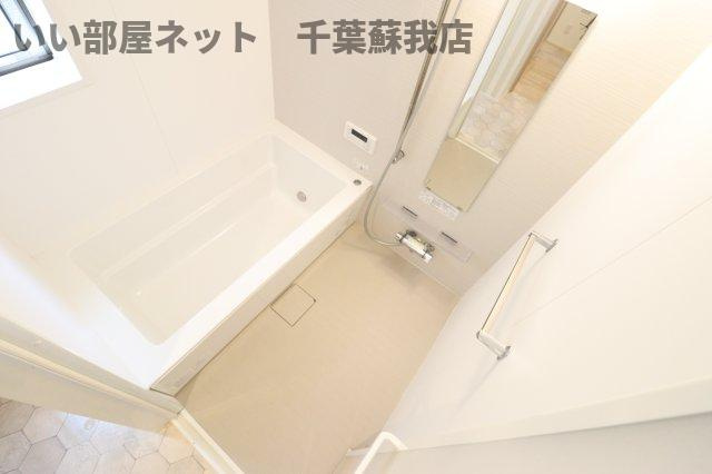 オリーブの木の浴室|お風呂で日々の疲れを落としましょう