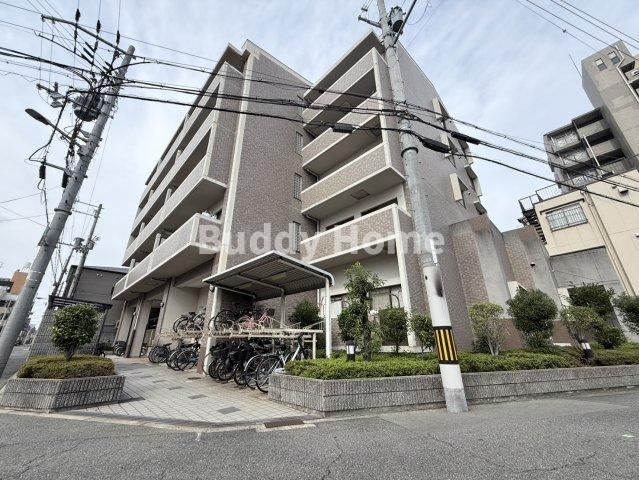 アイシャレー長居公園の外観