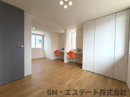 宮崎市清武町今泉甲　中古住宅（未入居）の洋室