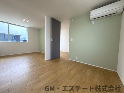 宮崎市清武町今泉甲　中古住宅（未入居）の洋室