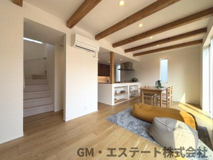 宮崎市清武町今泉甲　中古住宅（未入居）の居間・リビング
