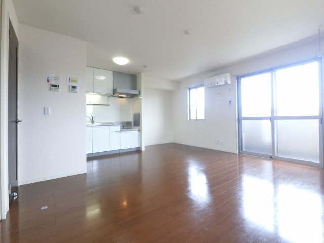 【居間・リビング】