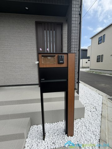 平塚市南原2丁目　新築戸建　全6棟5号棟の玄関