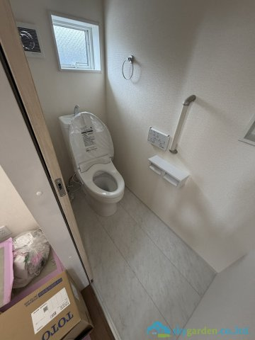 平塚市南原2丁目　新築戸建　全6棟5号棟のトイレ