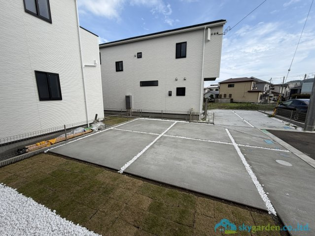 平塚市南原2丁目　新築戸建　全6棟5号棟の駐車場