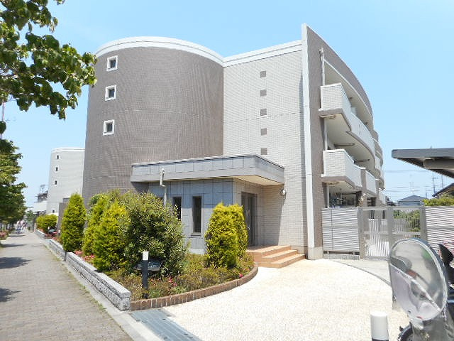 三鷹市牟礼７丁目の賃貸マンションの外観