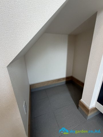 平塚市南原2丁目　新築戸建　全6棟6号棟の玄関