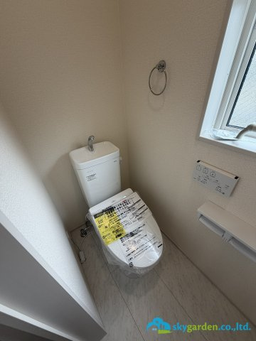 平塚市南原2丁目　新築戸建　全6棟6号棟のトイレ