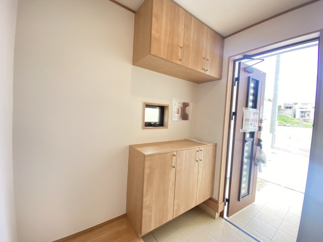 沖縄市泡瀬（全3棟）3号棟の玄関|※同仕様写真です　