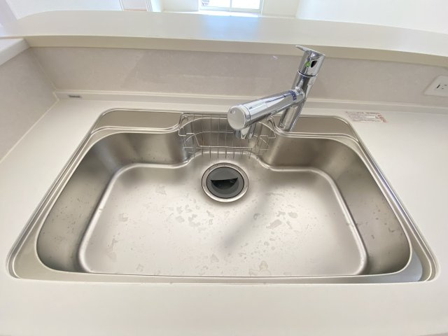 沖縄市泡瀬（全3棟）3号棟のキッチン|※同仕様写真です　