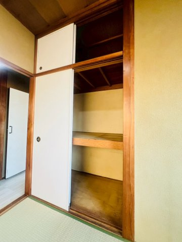 千鳥が丘1丁目貸家の収納