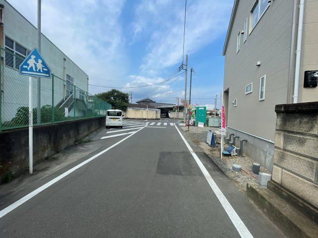 新築戸建・新築建売　みどり市大間々町大間々第13　大間々東小学校・大間々東中学校の前面道路含む現地写真