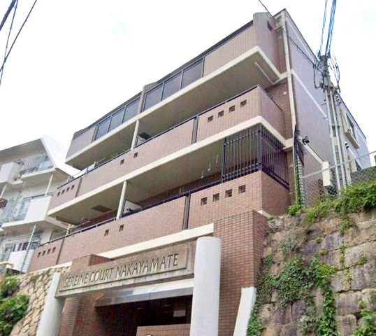 セレーヌコート中山手の外観|地下鉄西神・山手線県庁前駅・神戸高速東西線花隈駅が徒歩圏。将来のお子様の通学も視野に入れると各方面アクセスがいい住居は日々の生活を助けてくれますね。
