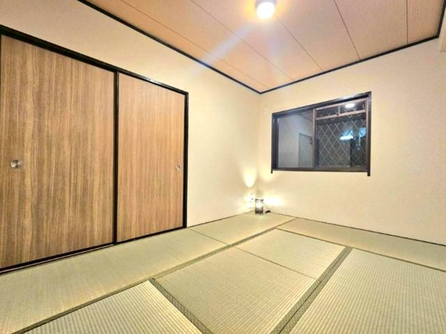 セレーヌコート中山手の和室|あるとやっぱり嬉しい和室。イグサの香りに癒されます。
