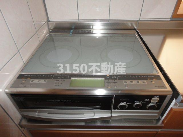 Ｃａｌｍ-Ｗ(カーム　ウエスト)のキッチン|IHクッキングヒーター