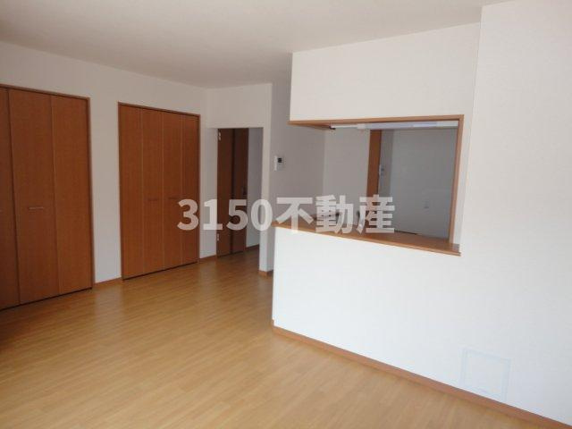 Ｃａｌｍ-Ｗ(カーム　ウエスト)の居間・リビング|リビング