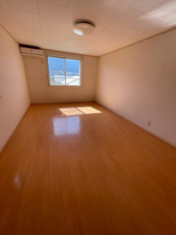 ロワール松原の洋室