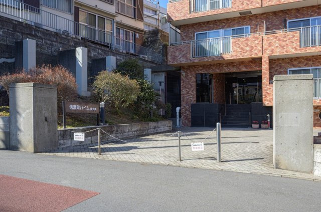 信濃町ハイムのロビー