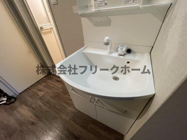 三鷹市井の頭１丁目の賃貸マンションの洗面所