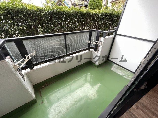 三鷹市井の頭１丁目の賃貸マンションのバルコニー
