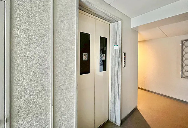 白楽ハウスのその他共用部分|旧耐震マンションですがエレベーター付きのヴィンテージマンションです。