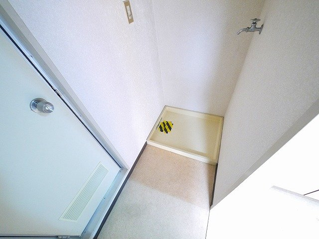 サニーハイツ（大宮町１丁目）の設備|室内洗濯機置き場です