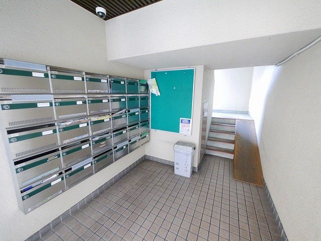 サニーハイツ（大宮町１丁目）のエントランス|落ち着いたエントランスです