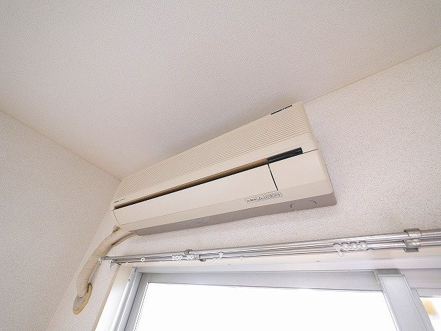 サニーハイツ（大宮町１丁目）の設備|エアコンもあります