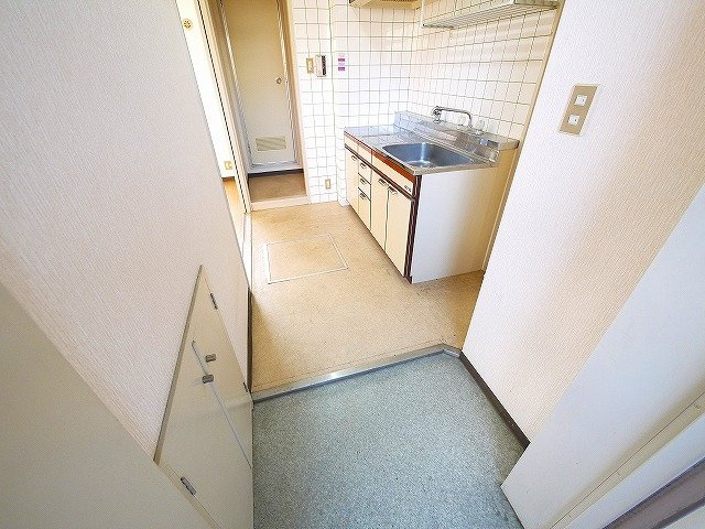 サニーハイツ（大宮町１丁目）の玄関|きれいな玄関です