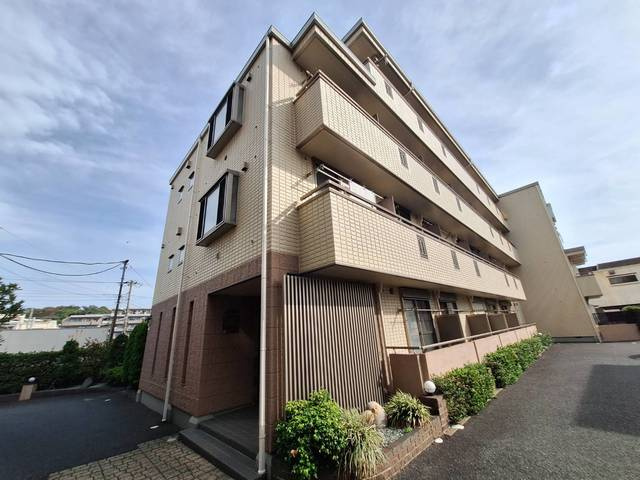 リーヴァ・ロッシュの周辺