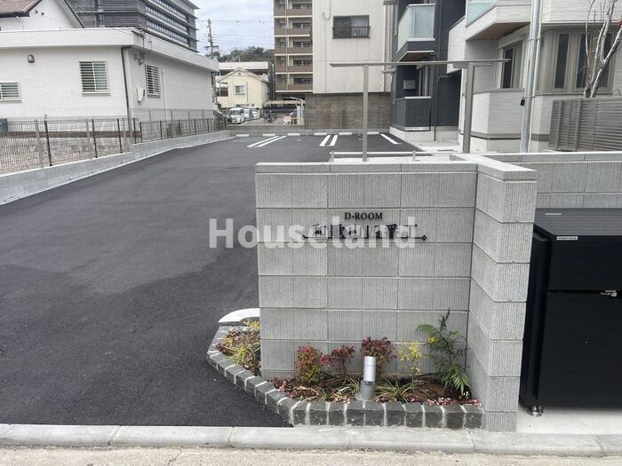 D-ROOM和歌山四番丁のエントランス