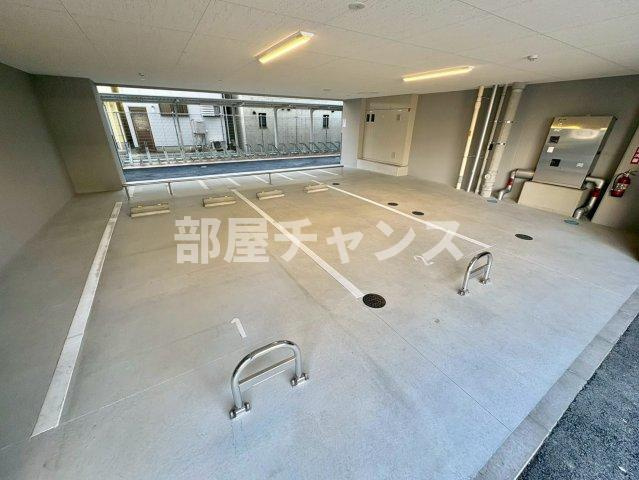 ディアレイシャス名古屋太閤通Ⅳの駐車場