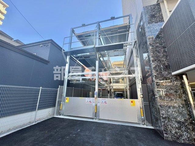 ディアレイシャス名古屋太閤通Ⅳの駐車場