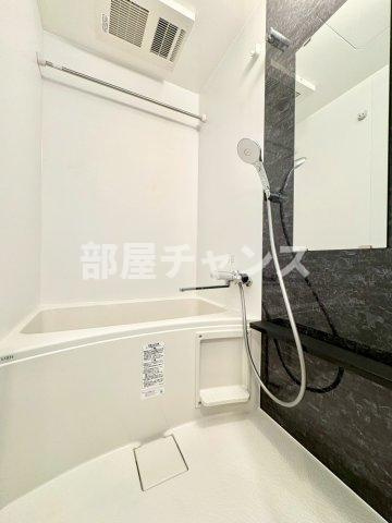 ディアレイシャス名古屋太閤通Ⅳの浴室