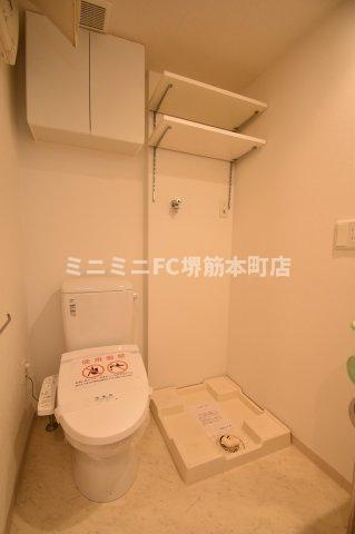 大阪市中央区上汐１丁目の賃貸マンションのトイレ
