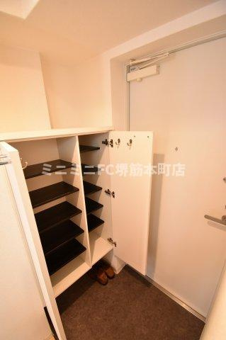 大阪市中央区上汐１丁目の賃貸マンションの玄関