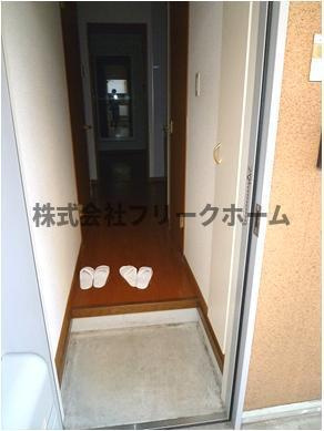 武蔵野市吉祥寺南町５丁目のアパートの玄関