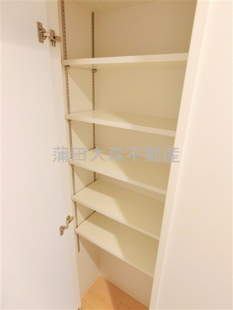 ジェノヴィア蒲田Ⅱスカイガーデンの収納|玄関収納①