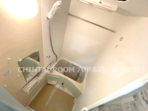 アプリーレ三宮イーストの浴室