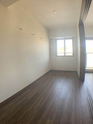 クリエイトビュー三宮磯上の洋室