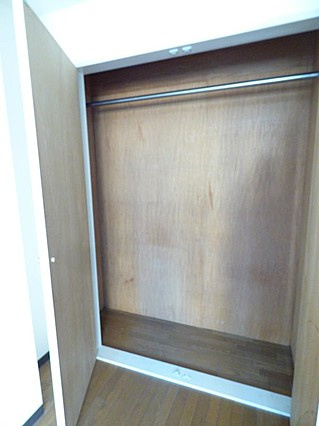 岩屋ビルの収納