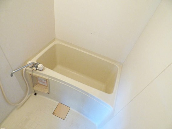 岩屋ビルの浴室