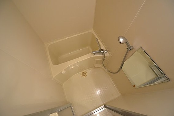 KDXレジデンス三宮の浴室