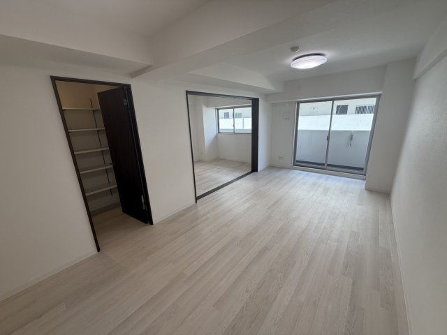 GROOVE上甲子園レジデンスの居間・リビング