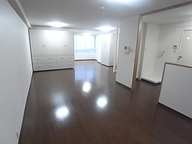 幸和マンションの居間・リビング