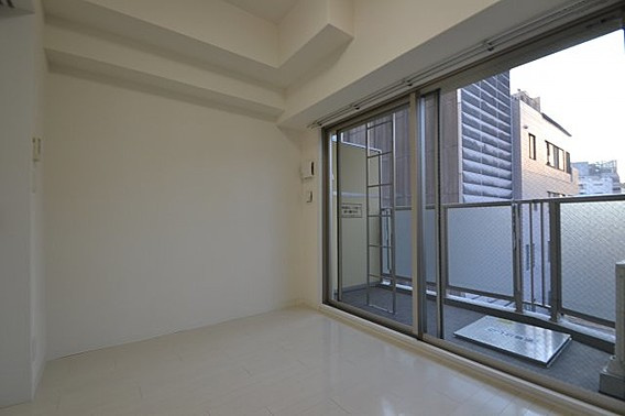 エステムコート三宮駅前Ⅱアデシオンの居間・リビング