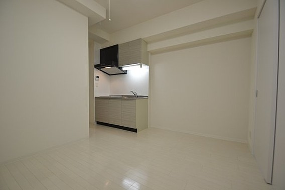 エステムコート三宮駅前Ⅱアデシオンの居間・リビング